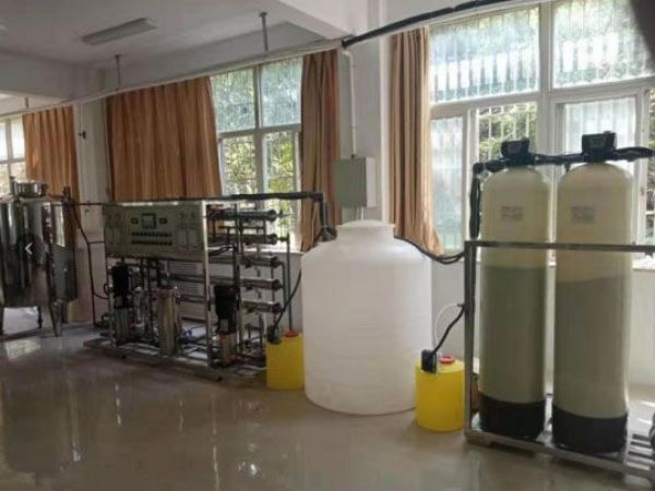 淄博玻璃水生产客户安装现场